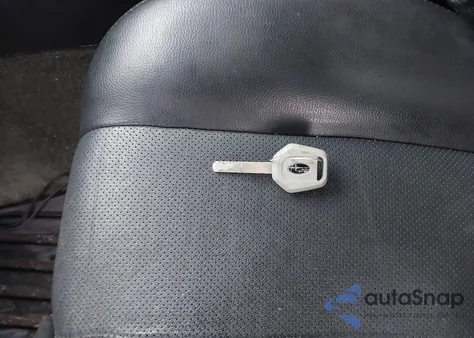 2013 Subaru Legacy 3.6R Limited z USA, uszkodzony, nr VIN 4S3BMDL63D2003229